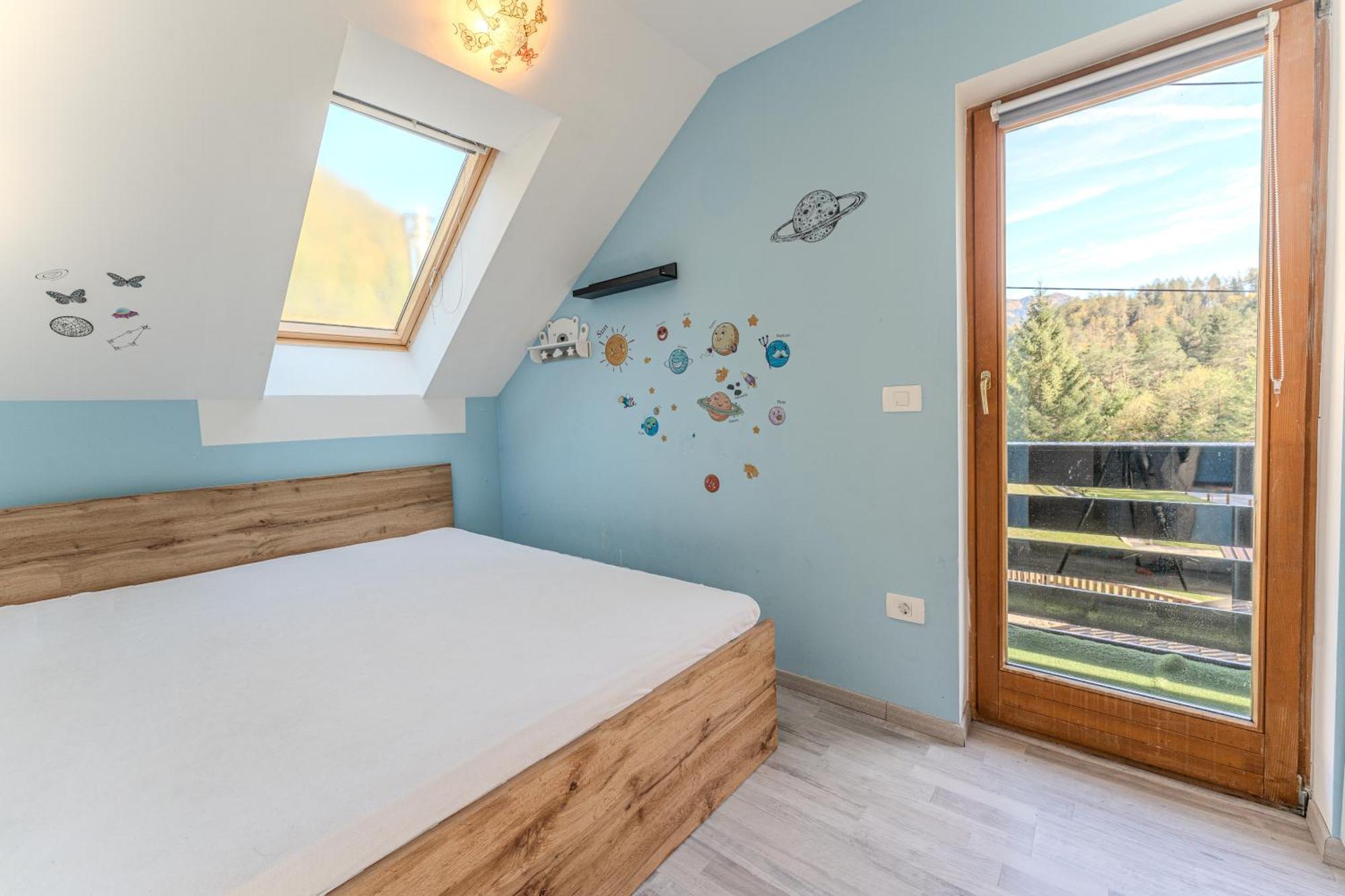 Idyllic Triglav Forest Retreat - Alps, Trails, Lakes, Falls Mojstrana Luaran gambar